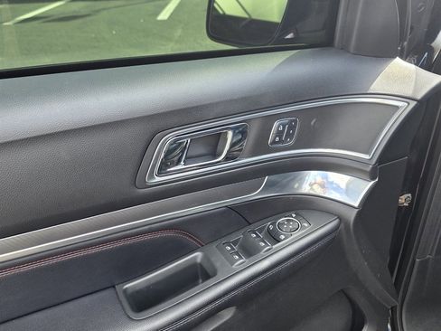 Used 2017 Ford Explorer Sport w/ Equipment Group 401A image 17