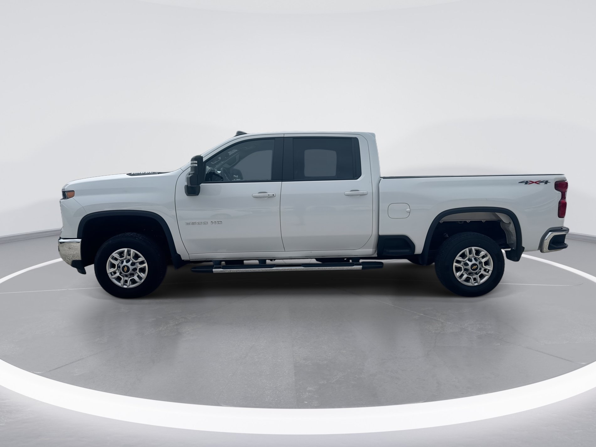 Used 2025 Chevrolet Silverado 2500 LT w/ Convenience Package AWD/4WD image 7