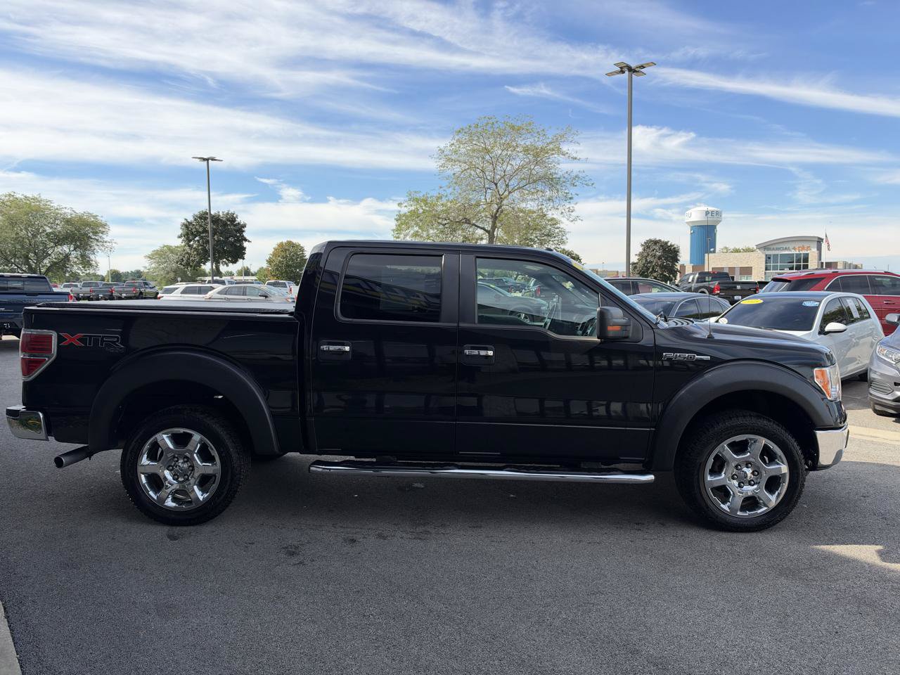 Used 2014 Ford F150 XLT w/ Equipment Group 302A Luxury AWD/4WD image 8