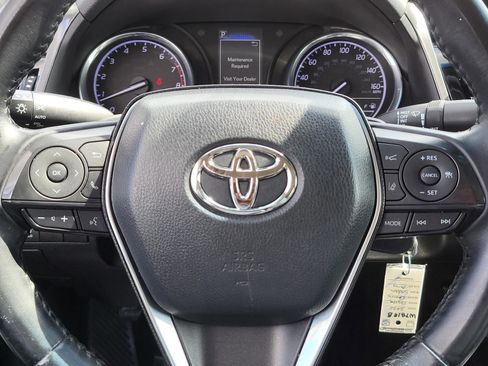 Used 2020 Toyota Camry SE FWD image 25