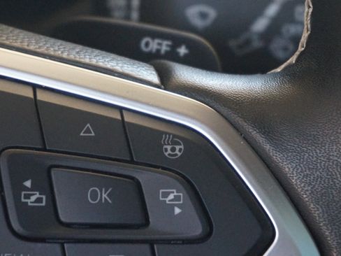 Used 2024 Volkswagen Atlas Cross Sport SE w/ Panoramic Sunroof Package image 35