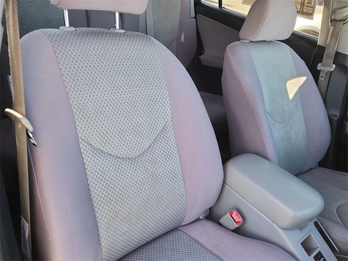 Used 2007 Toyota RAV4 2WD V6 image 11