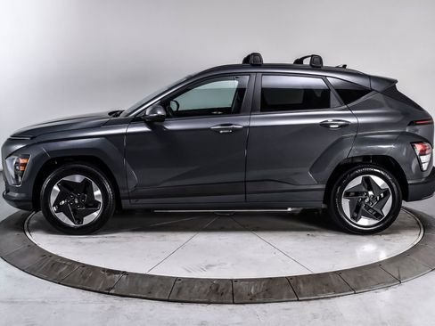 Used 2024 Hyundai Kona SEL FWD image 3