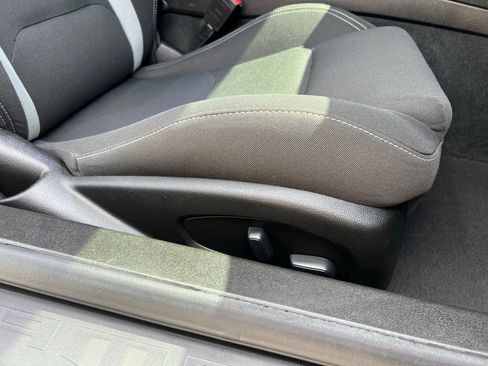 Used 2022 Chevrolet Camaro LT image 20