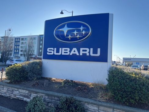 Used 2015 Subaru Outback 2.5i Premium image 10