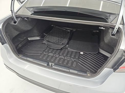 Used 2023 Subaru Legacy Limited image 16