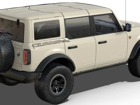 New 2025 Ford Bronco Badlands image 3