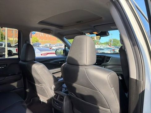 Used 2021 Honda Pilot Special Edition image 16
