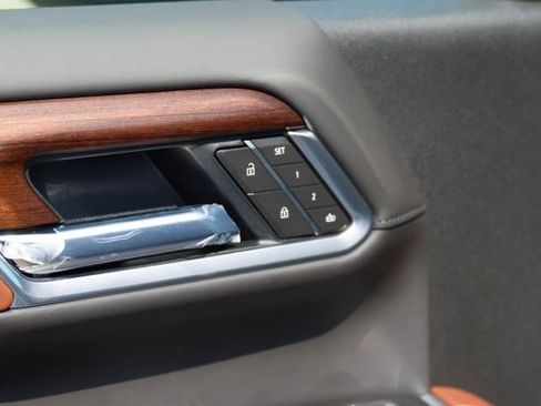 New 2026 GMC Sierra 2500 Denali Ultimate image 15