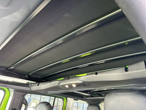 Used 2025 Jeep Wrangler Sport S image 37