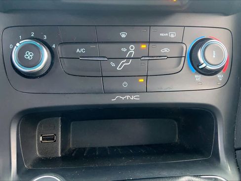 Used 2015 Ford Focus ST FWD image 34