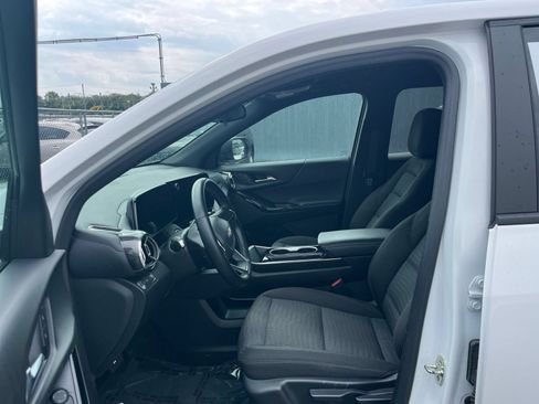 Used 2025 Chevrolet Equinox LT FWD image 22