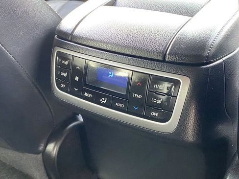 Used 2016 Toyota Highlander Limited Platinum image 16