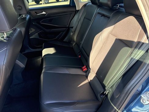 Used 2020 Volkswagen Jetta SE image 16