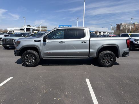 Used 2024 GMC Sierra 1500 AT4X AWD/4WD image 7