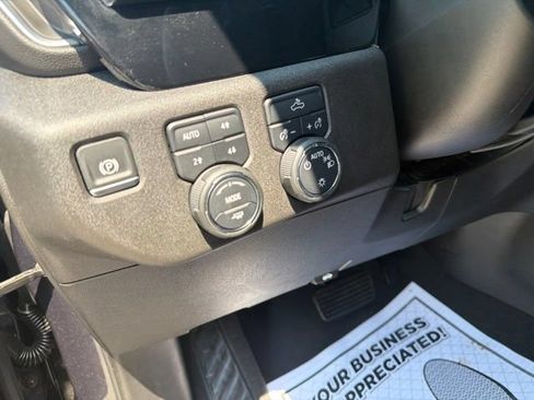Used 2024 Chevrolet Silverado 1500 LT w/ Z71 Off-Road Package AWD/4WD image 24