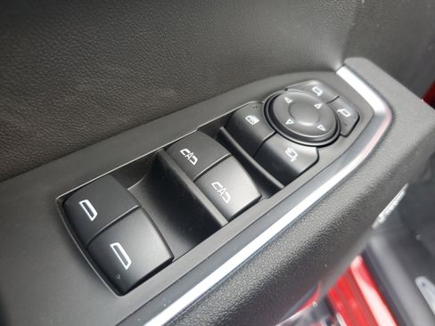 New 2026 GMC Sierra 1500 SLT image 19