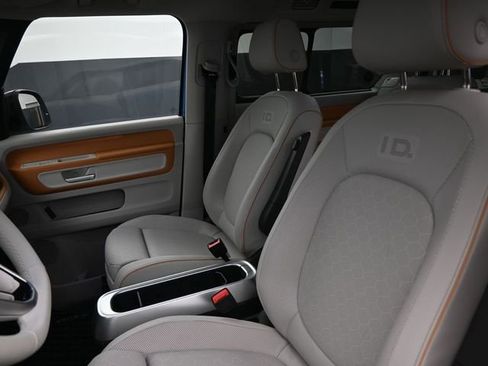 New 2025 Volkswagen ID. Buzz 1st Edition image 31