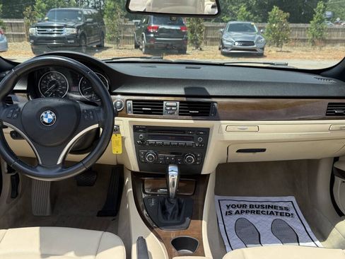 Used 2013 BMW 328i Convertible RWD image 17