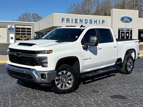 Used 2025 Chevrolet Silverado 2500 LT w/ All Star Edition image 2