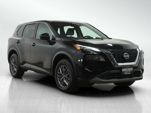 Used 2023 Nissan Rogue S image 7