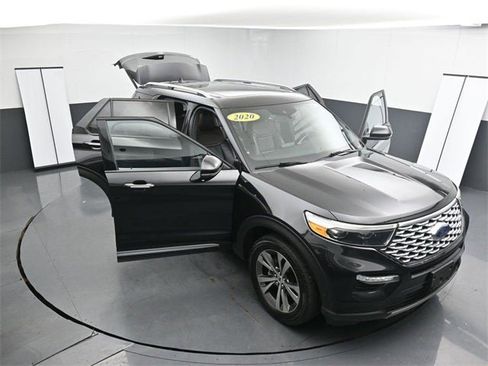Used 2020 Ford Explorer Platinum image 38