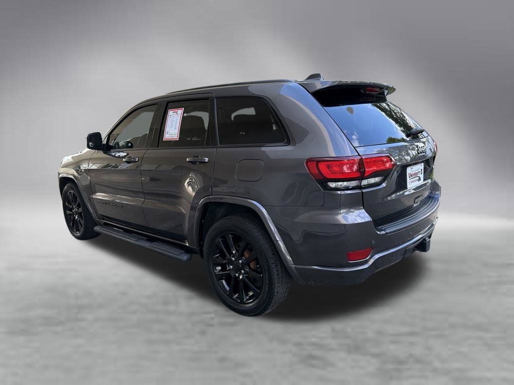 Used 2021 Jeep Grand Cherokee Laredo X RWD image 4