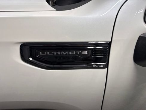 Used 2023 GMC Sierra 1500 Denali Ultimate AWD/4WD image 5