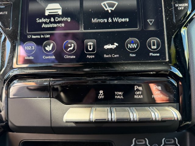 Used 2021 RAM 1500 Laramie AWD/4WD image 24