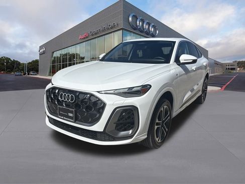 Used 2025 Audi Q5 Premium w/ Convenience Package image 1