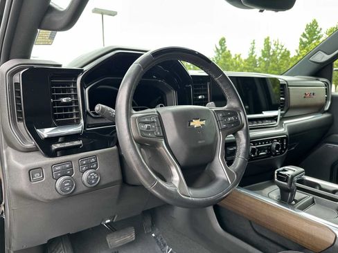 Certified 2024 Chevrolet Silverado 1500 High Country w/ Technology Package AWD/4WD image 15