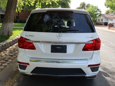 Used 2015 Mercedes-Benz GL 550 4MATIC image 56