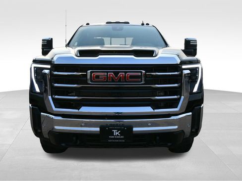Used 2025 GMC Sierra 3500 SLT w/ SLT Premium Package AWD/4WD image 13
