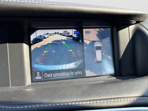 Used 2018 INFINITI QX30 Premium w/ Cargo Package image 17