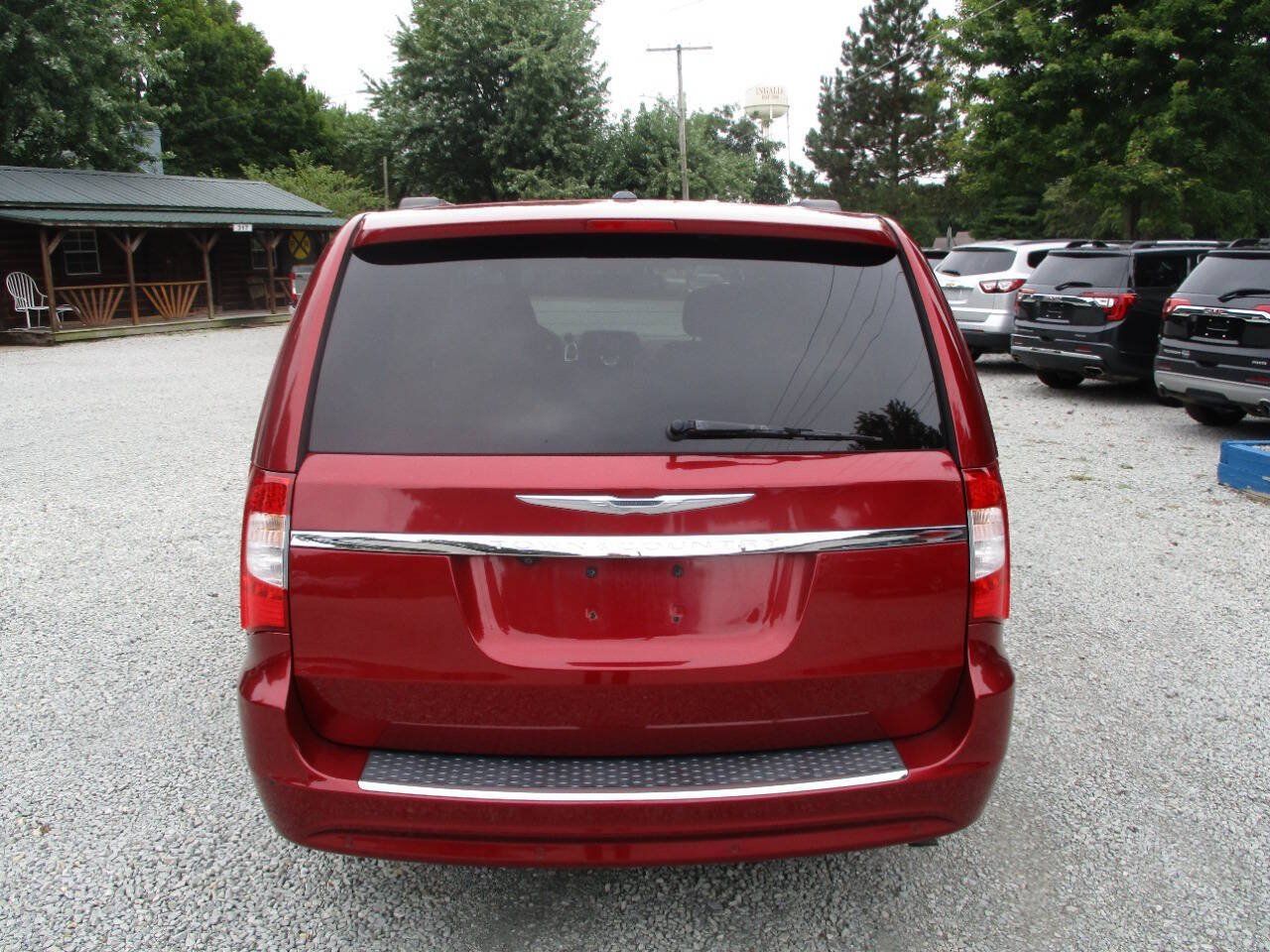 Used 2015 Chrysler Town & Country Touring-L w/ Driver Convenience Group FWD image 4