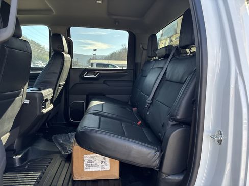 New 2026 Chevrolet Silverado 3500 LT w/ Convenience Package image 24