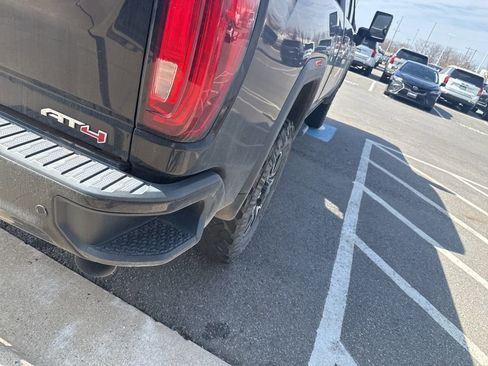 Used 2020 GMC Sierra 2500 AT4 w/ AT4 Premium Package image 10