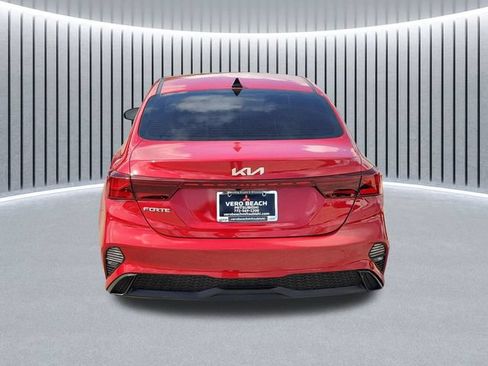 Used 2023 Kia Forte LXS w/ LXS Technology Package FWD image 5