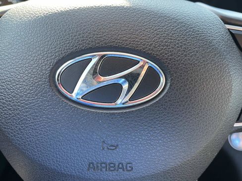 Used 2019 Hyundai Santa Fe Limited FWD image 35