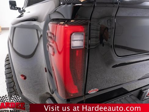 Used 2024 GMC Sierra 3500 Denali Ultimate AWD/4WD image 9