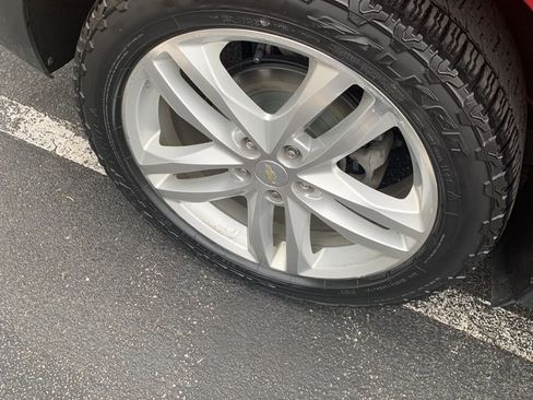 Used 2018 Chevrolet Equinox Premier image 25