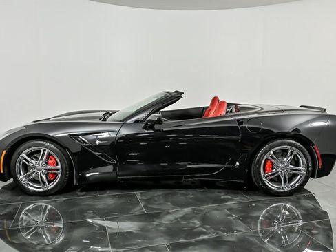 Used 2016 Chevrolet Corvette Stingray Convertible w/ 2LT Preferred Equipment Group RWD image 6