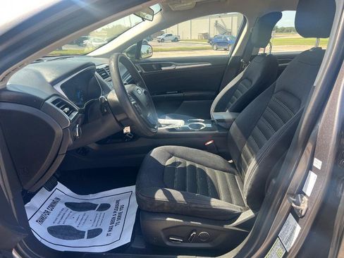 Used 2014 Ford Fusion SE FWD image 8