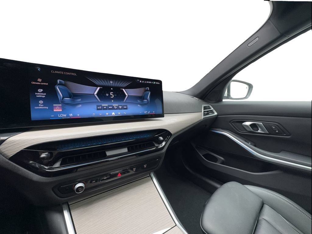 Used 2025 BMW 330i Sedan RWD image 43