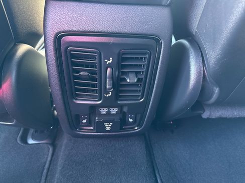 Used 2019 Jeep Grand Cherokee High Altitude image 12