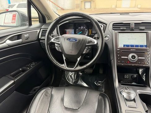 Used 2020 Ford Fusion Titanium image 28