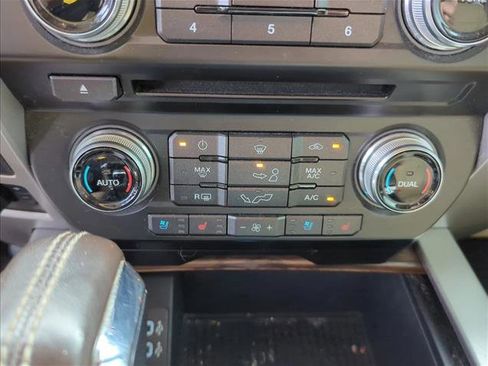 Used 2018 Ford F150 Lariat w/ Equipment Group 502A Luxury image 20