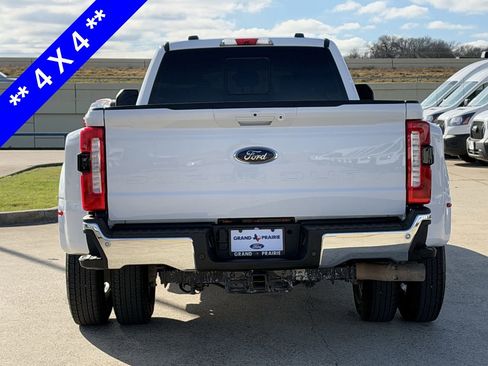 Used 2024 Ford F350 Lariat w/ FX4 Off-Road Package image 7
