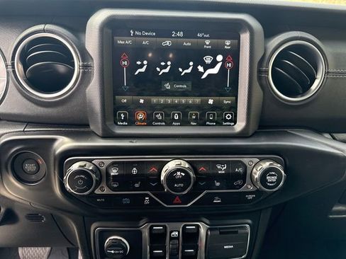 Used 2023 Jeep Wrangler Unlimited Sahara w/ Cold Weather Group image 25