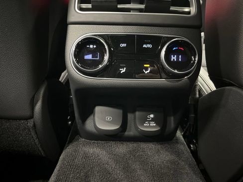 Used 2025 Genesis GV70 2.5T w/ Sport Prestige Package image 33